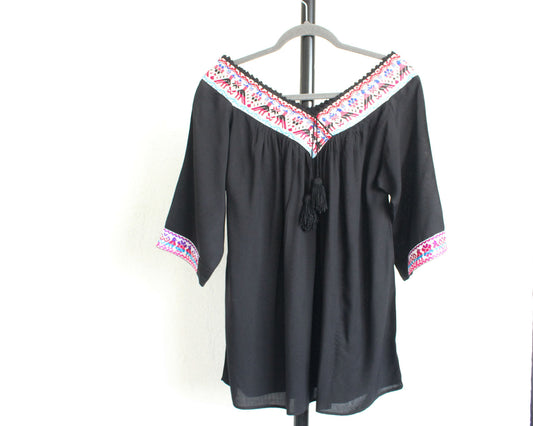 Blusa Cuello V Negro Pajaritos Colores