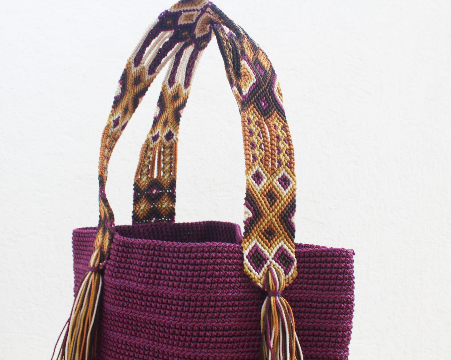 Bolso de mano Vino Obscuro  MostazaNegro