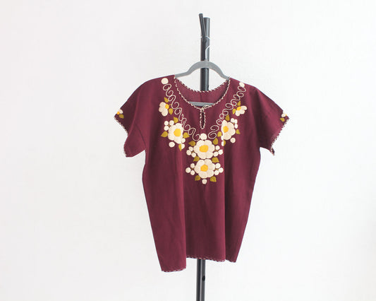 Blusa Corta Bordada Ana Vino Flores