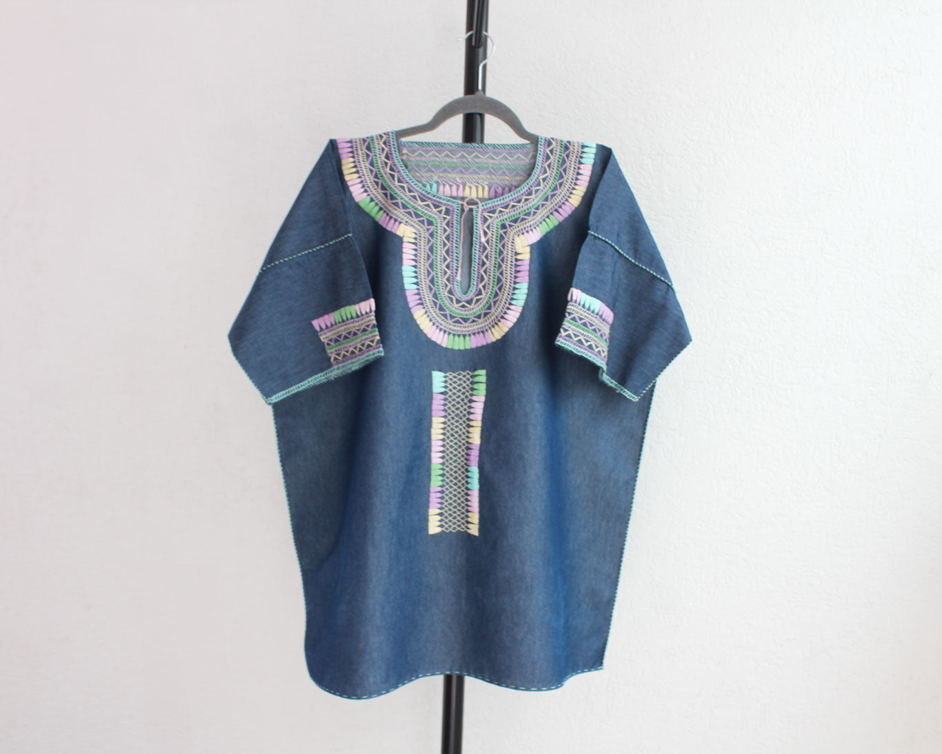 Blusa Flores Bordadas XL Imelda Mezclilla Rosa Azul