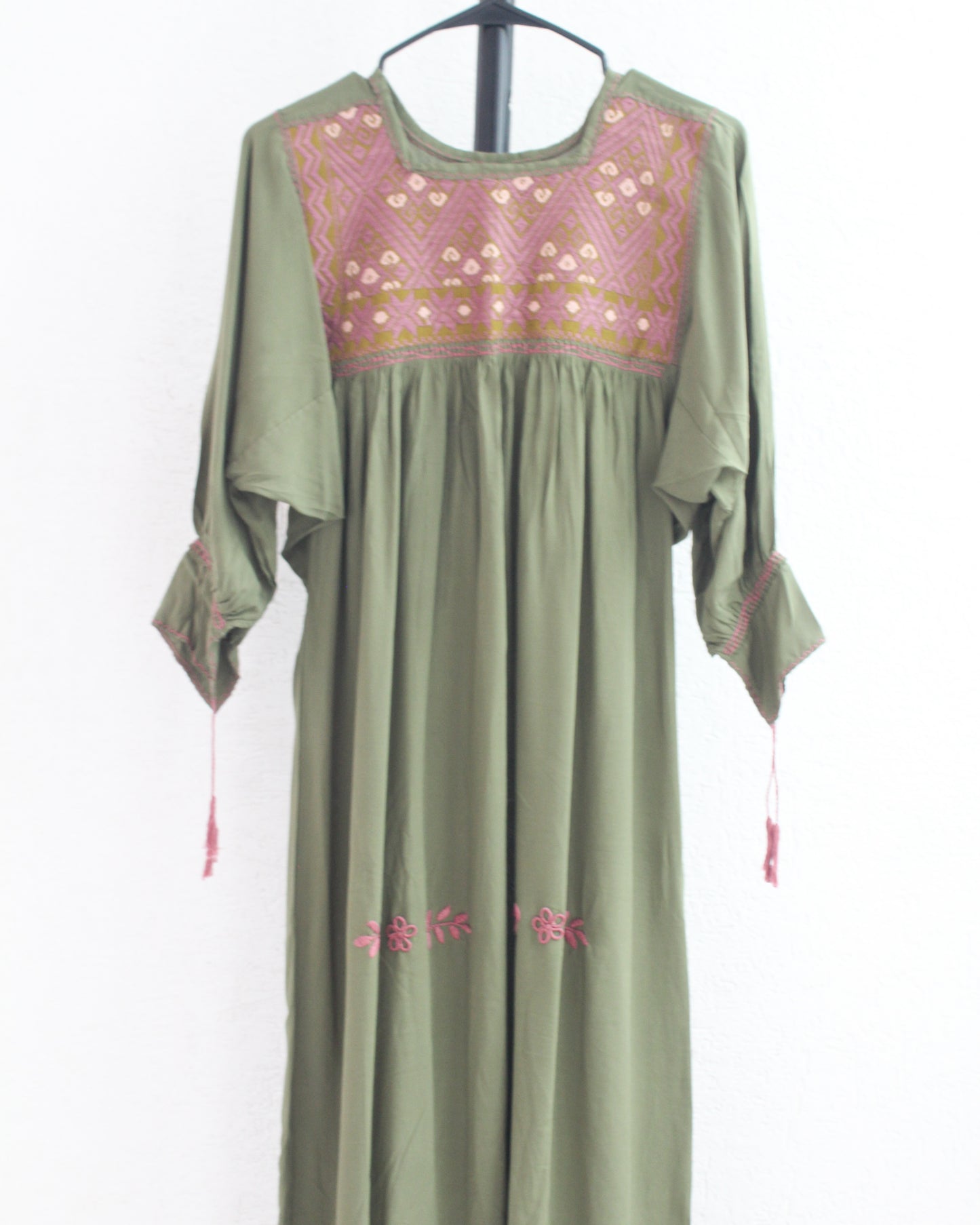 Vestido Elena Verde Olivo Manga 3/4  CH - M -L