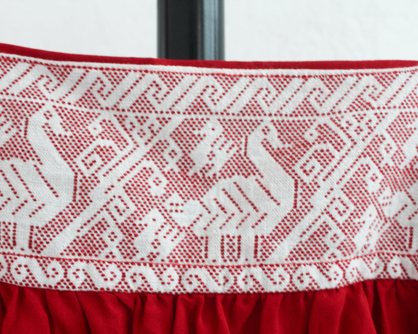 Blusa Bordada Tania Rojo Patitos Pepenado