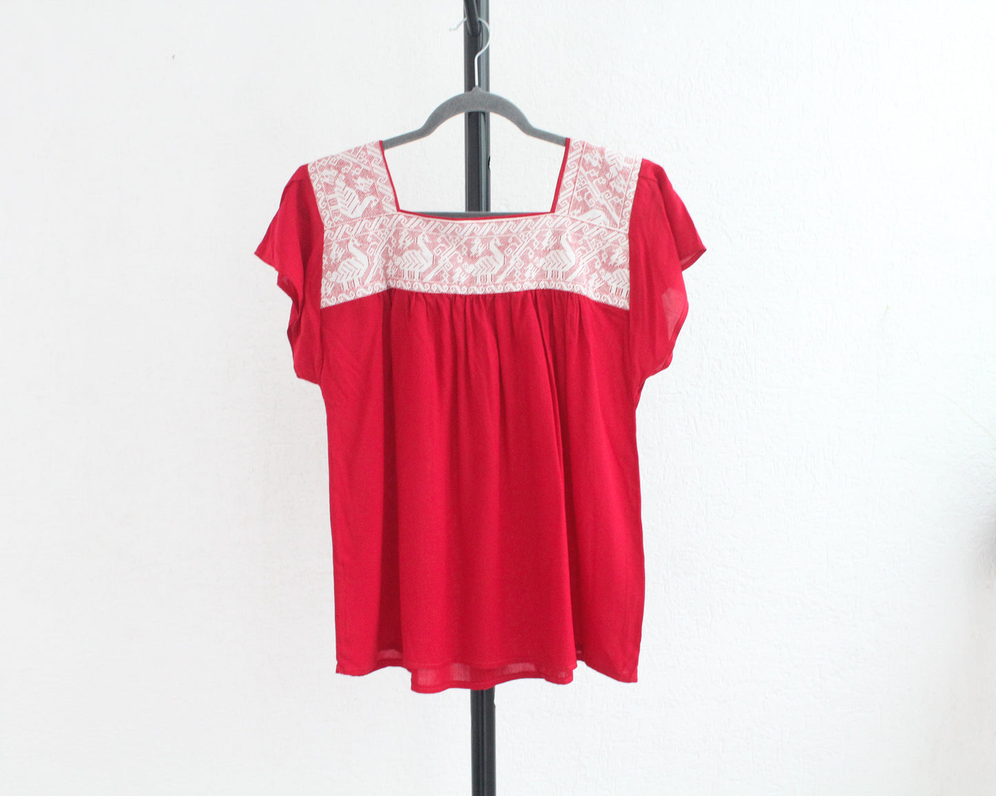 Blusa Bordada Tania Rojo Patitos Pepenado