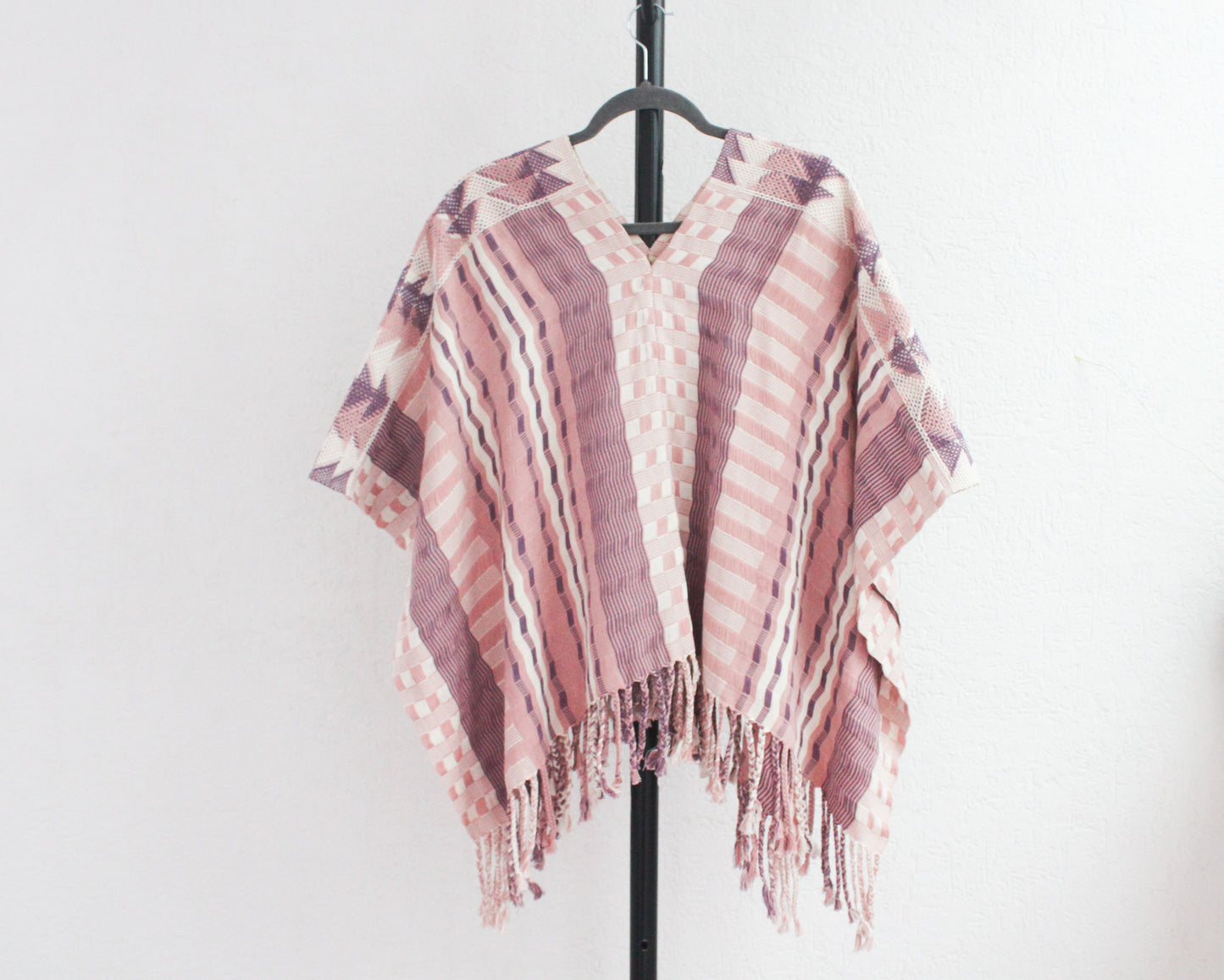 Jorongo Rombos Lila Rosa Blanco