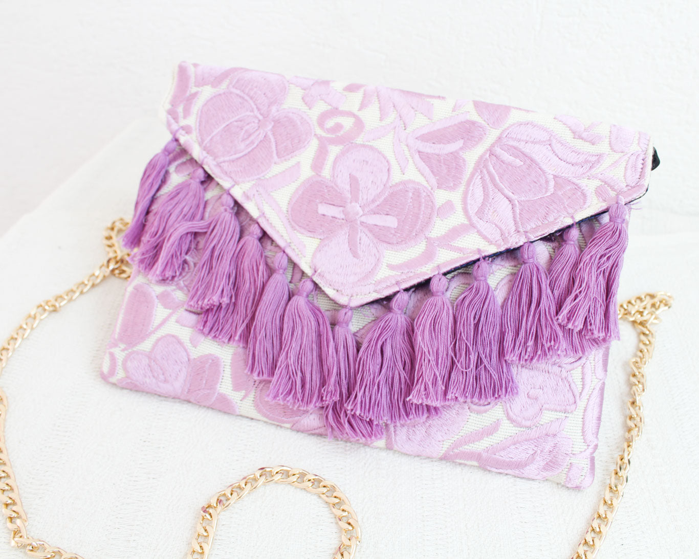 Clutch Bordado Lila Blanco