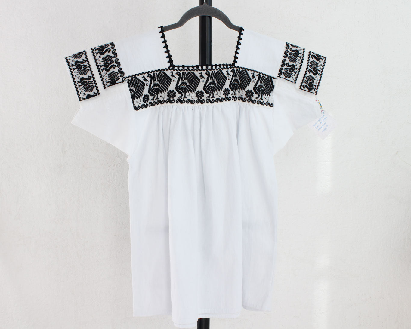 Blusa Tradicional Bordada Guajolotes Negro CH M