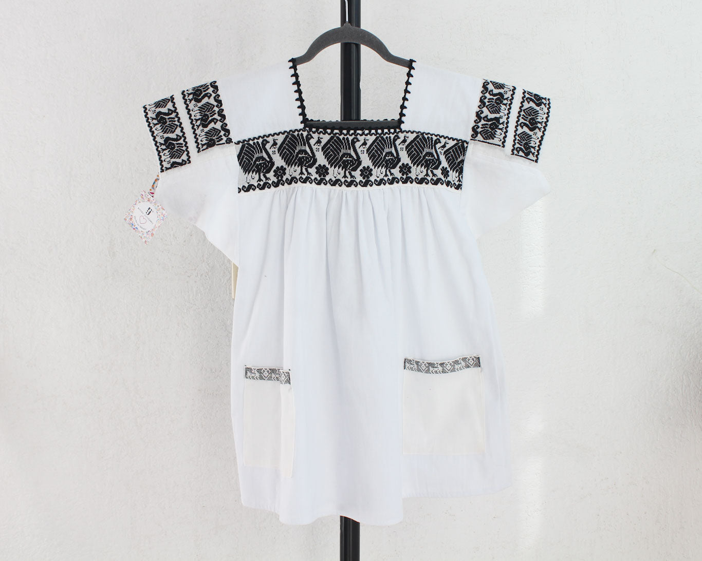 Blusa Tradicional Bordada Guajolotes Negro CH M