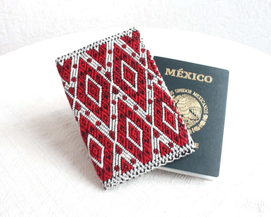 Porta Pasaporte Cosmo Rojo Negro