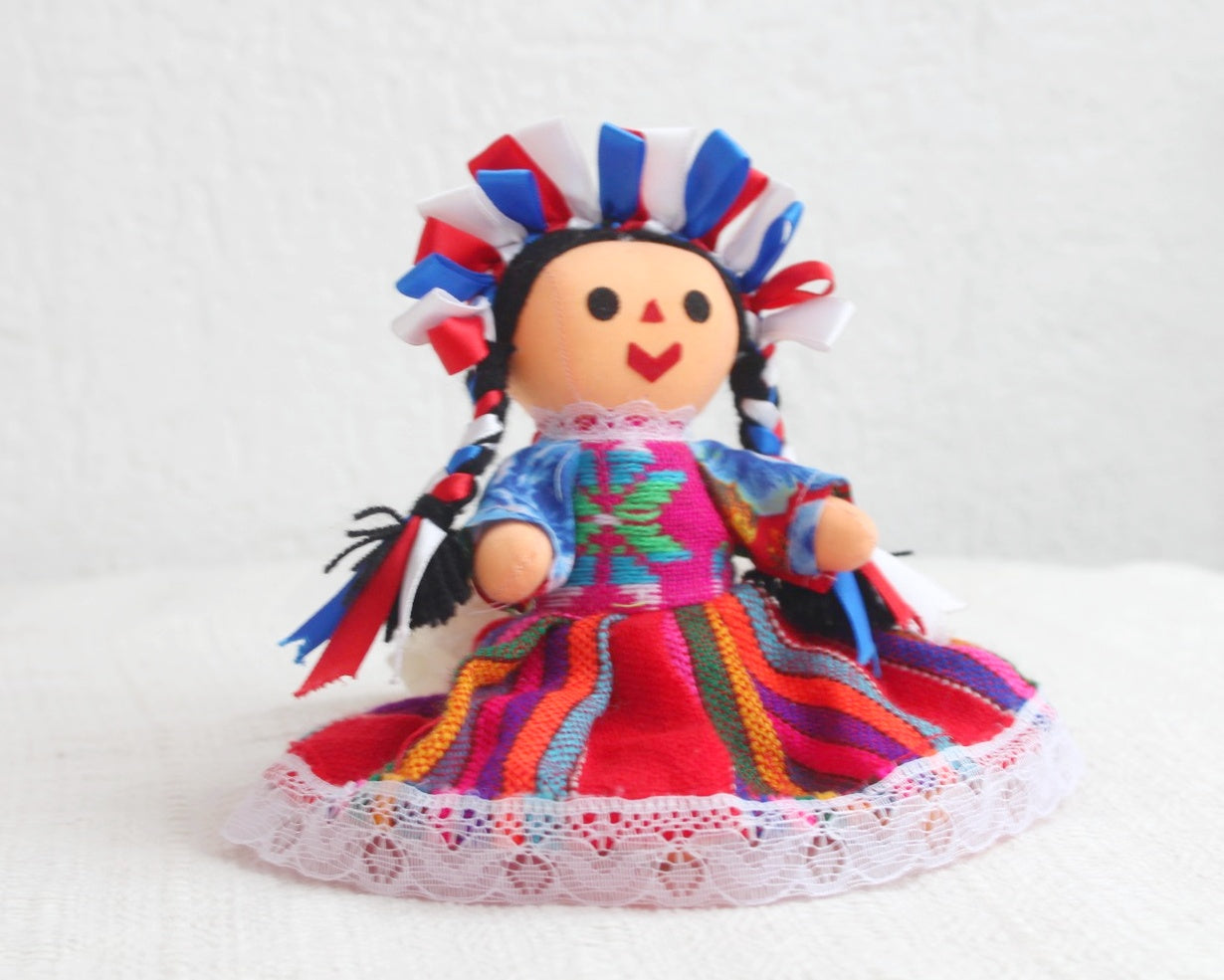 Muñeca Lelé Mediana Rojo Azul Blanco