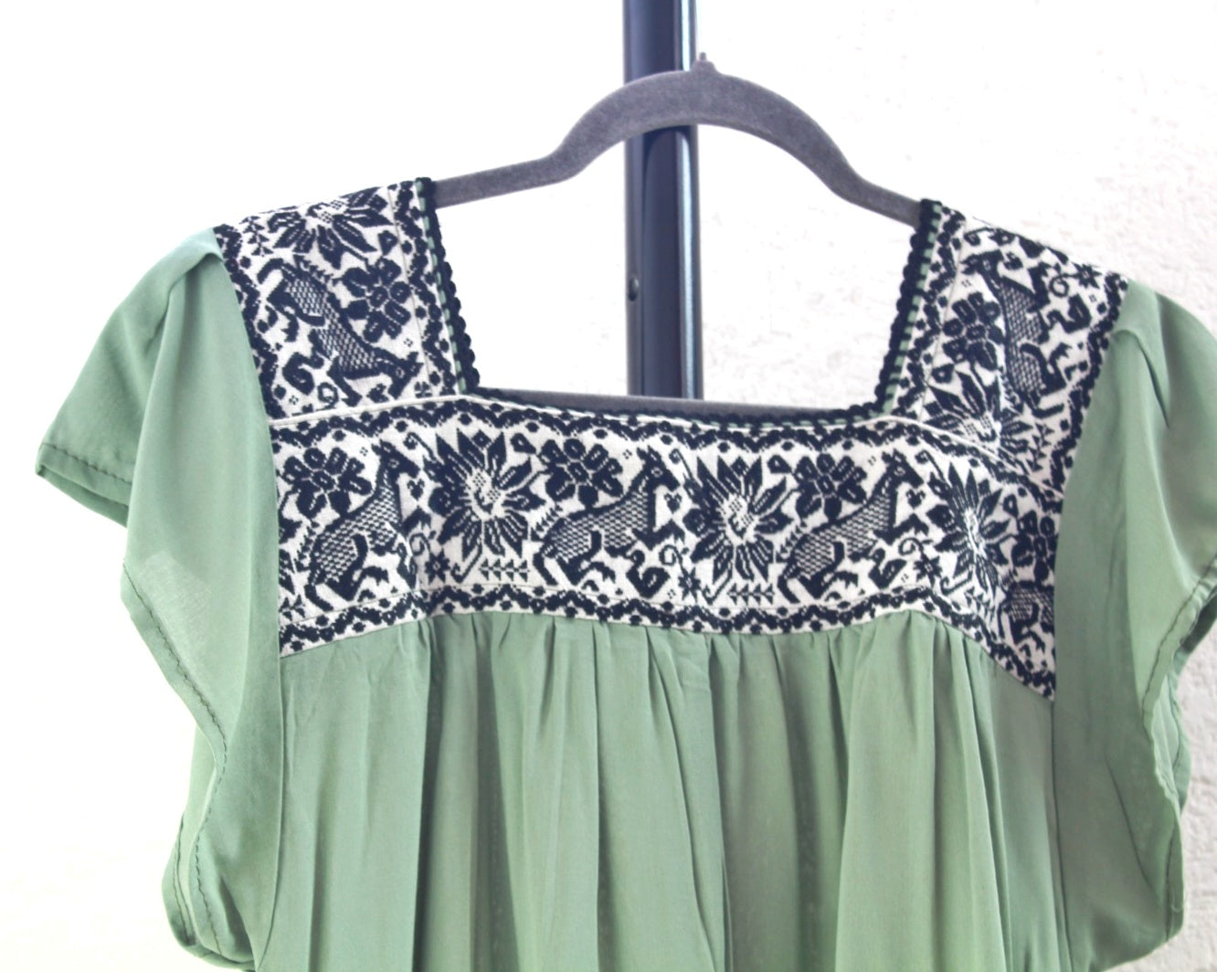 Blusa Bordada Tania Menta Burritos