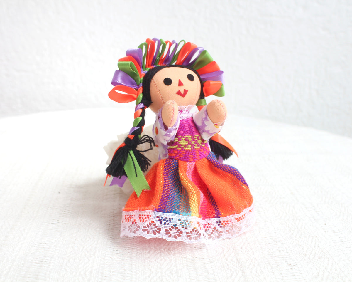 Muñeca Lelé Pequeña Verde Naranja Lila