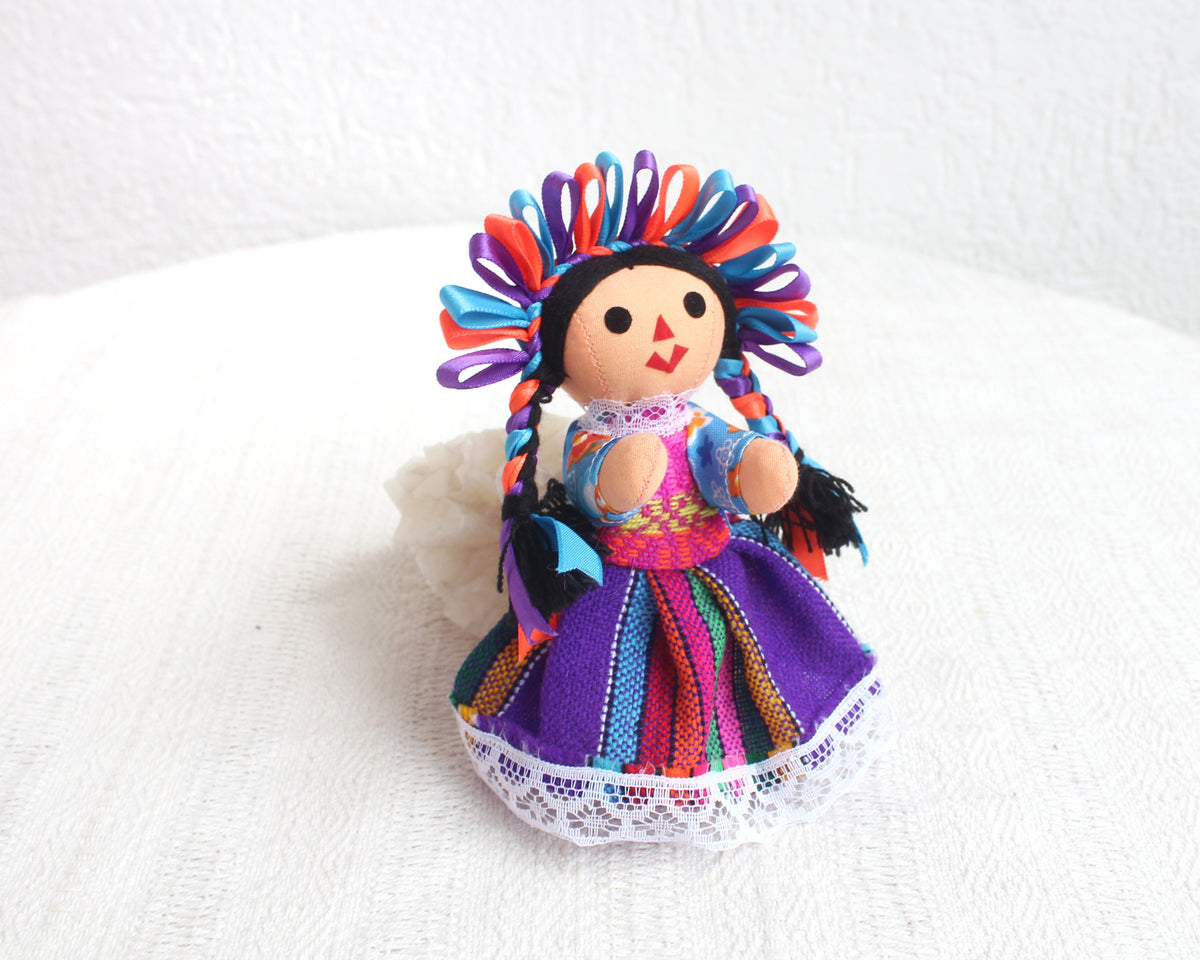 Muñeca Lelé Pequeña Lila Azul Naranja