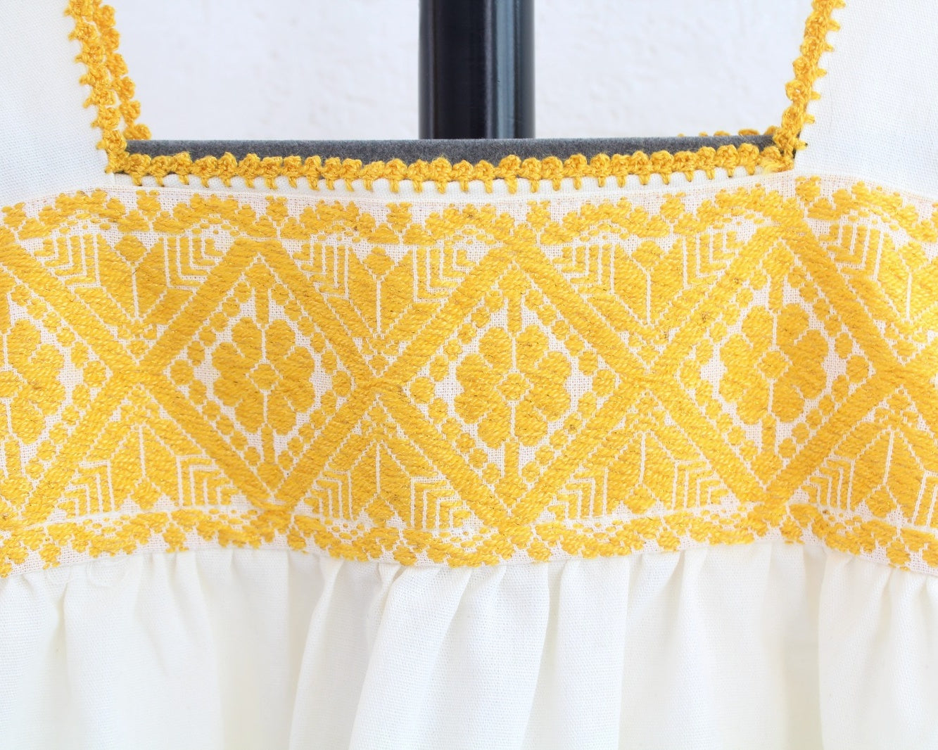 Blusa Tradicional Bordada Flores Amarillo XL-2XL