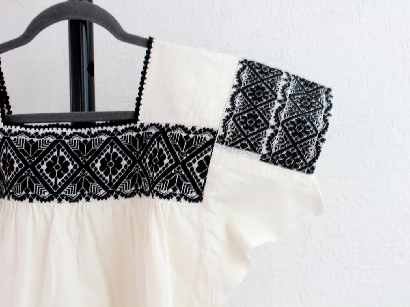 Blusa Tradicional Bordada Flores Negro M L