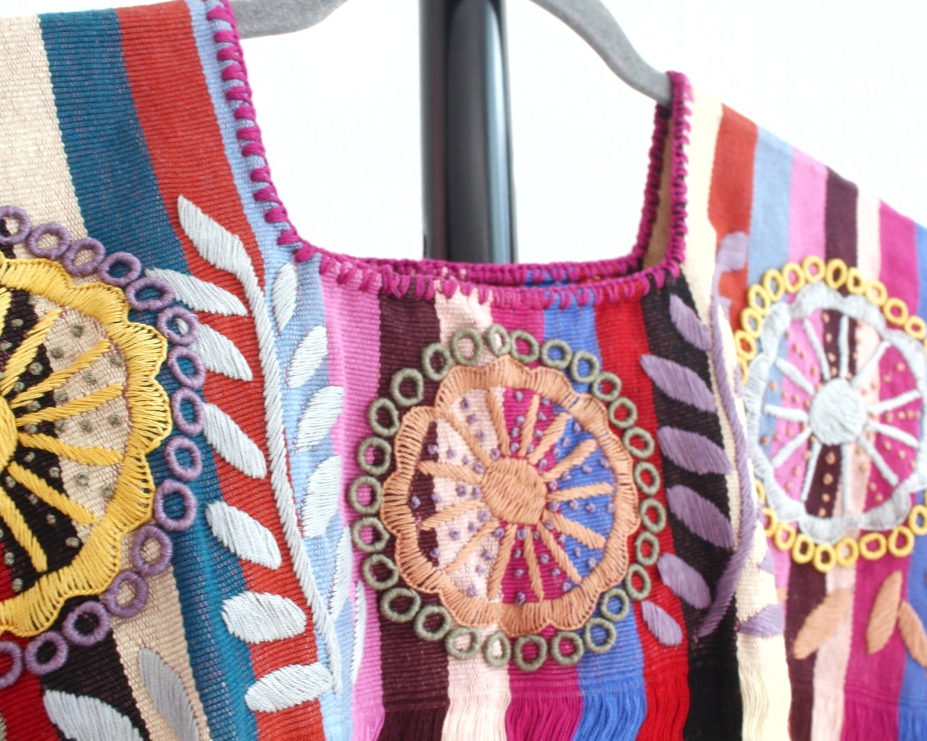 Crop Top Flores Rococo Lineas Lila Colores
