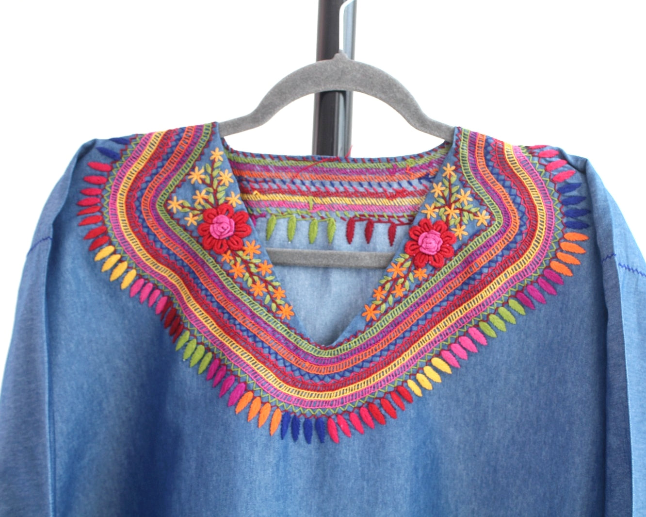 Blusa Imelda Mezclilla Flores Rojas Unitalla