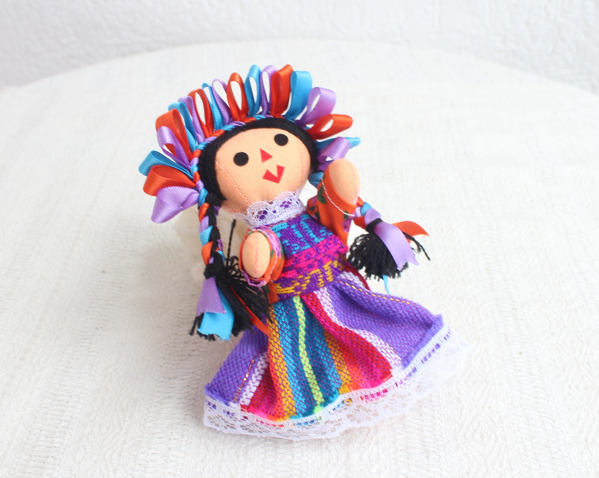 Muñeca Lelé Pequeña Azul Naranja Lila