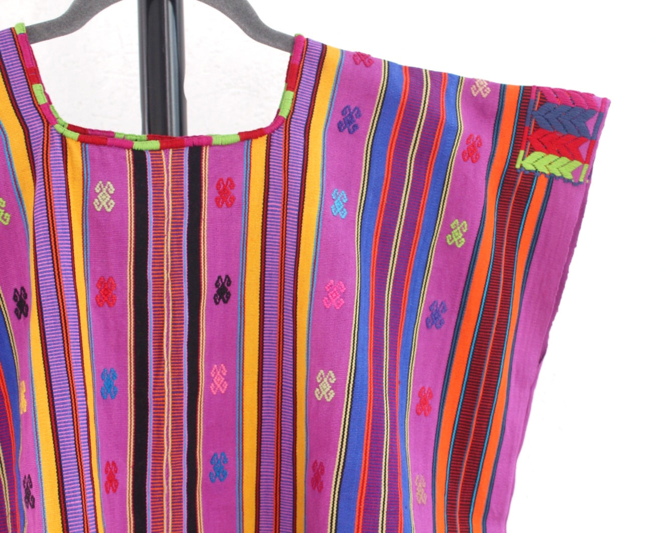 Huipil Corto Pantheló Lila Amarillo Rosa