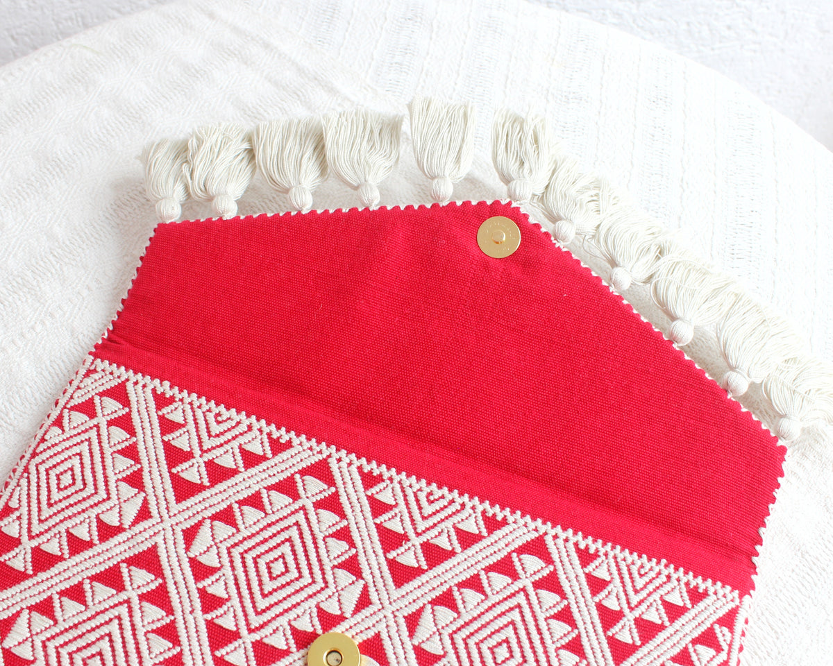 Clutch Artesanal Estrellas Diamante Rojo