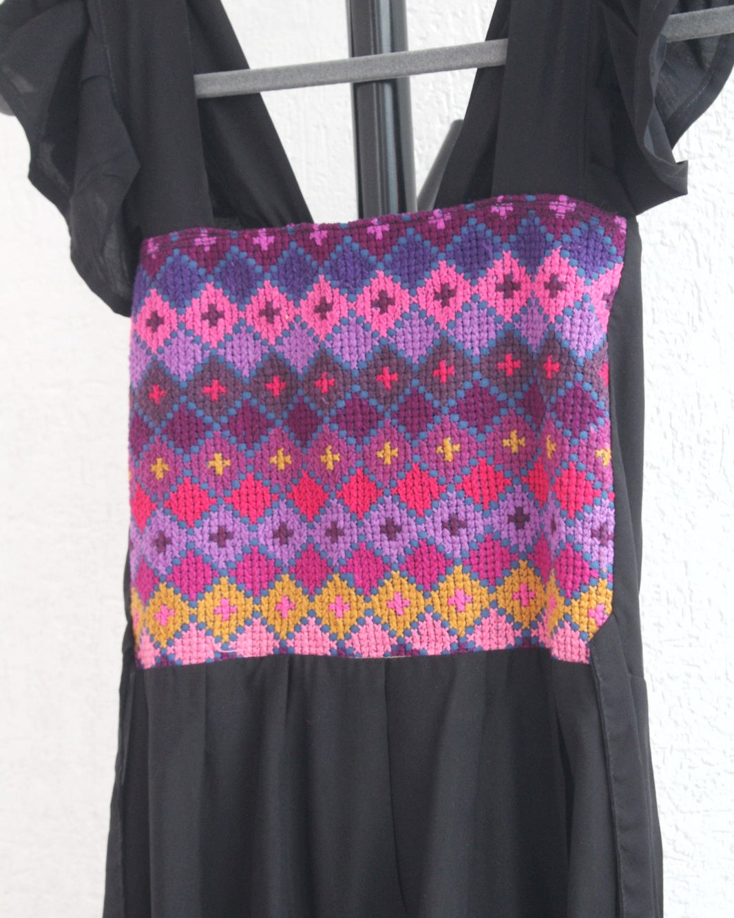 Vestido Anita Corto Negro Morado