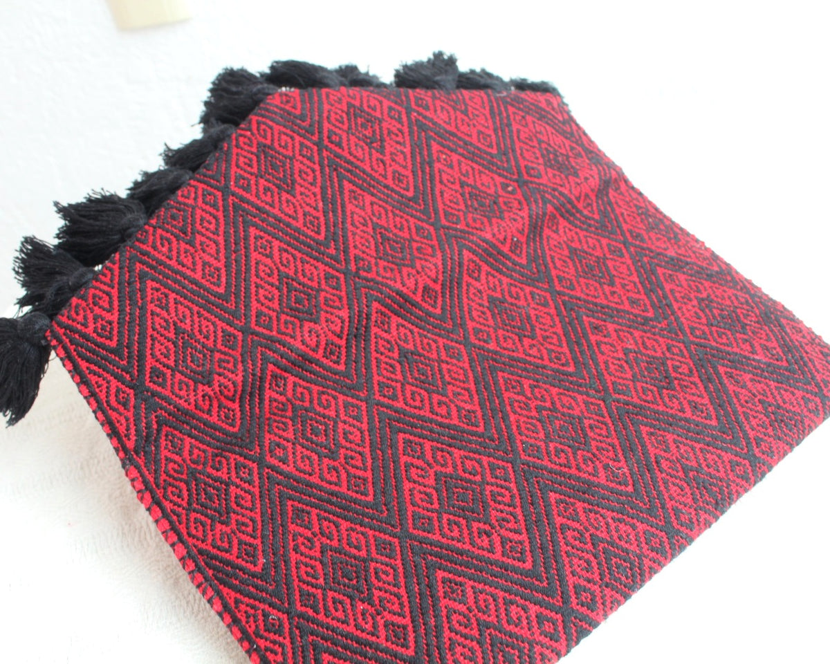 Clutch Artesanal Cosmos Negro Rojo
