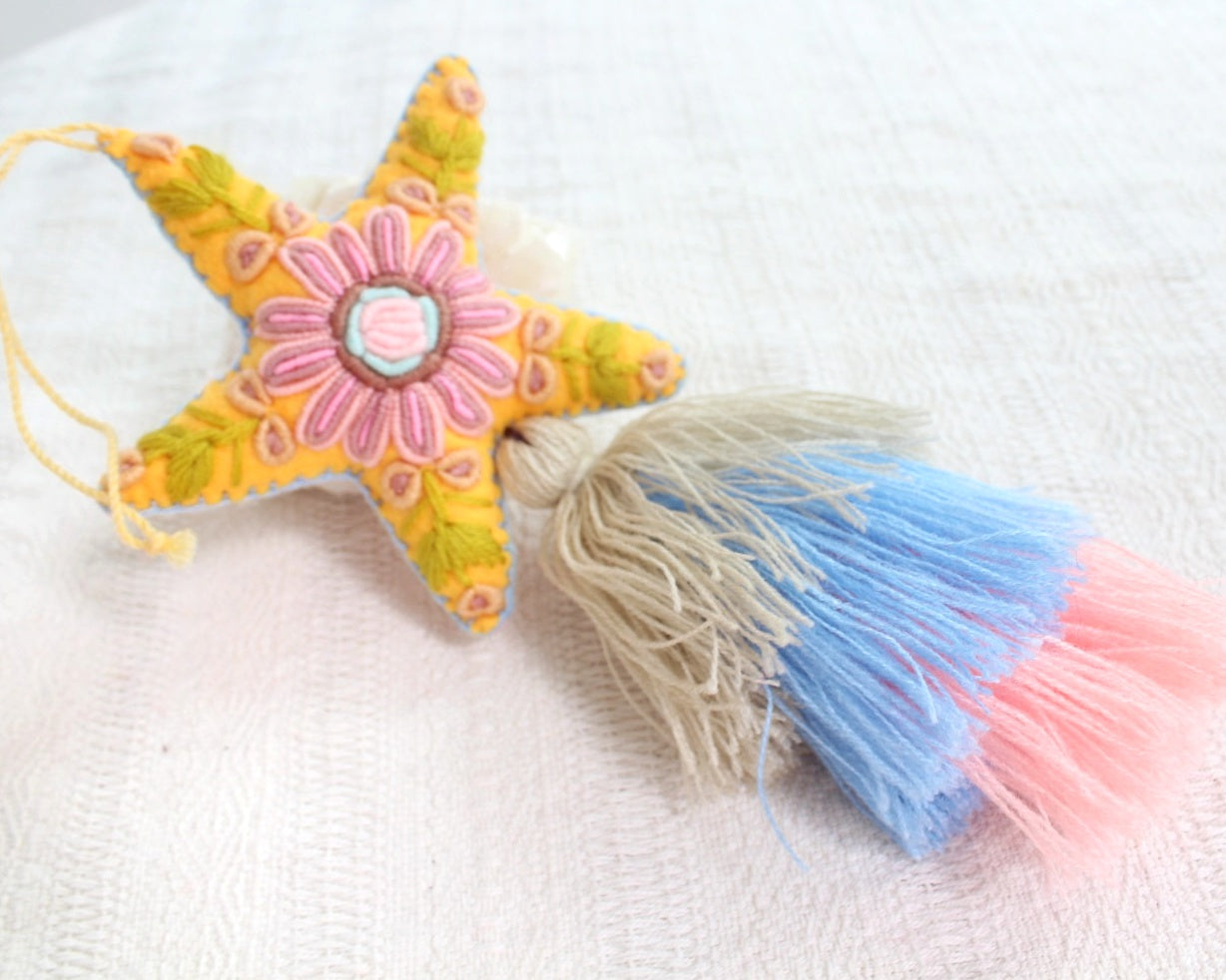 Estrella Rococo Amarillo Beige Azul Rosa