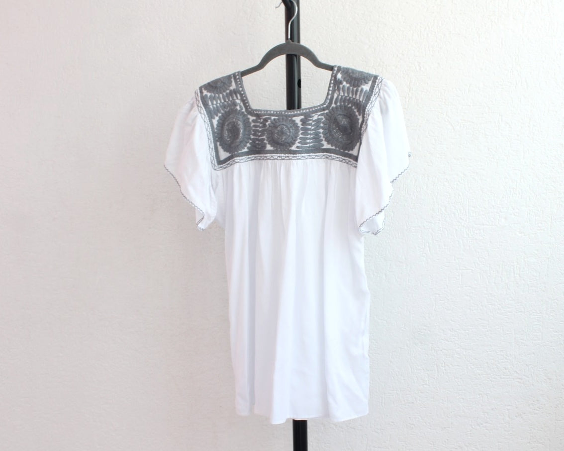 Blusa Aguacatenango Blanco Gris
