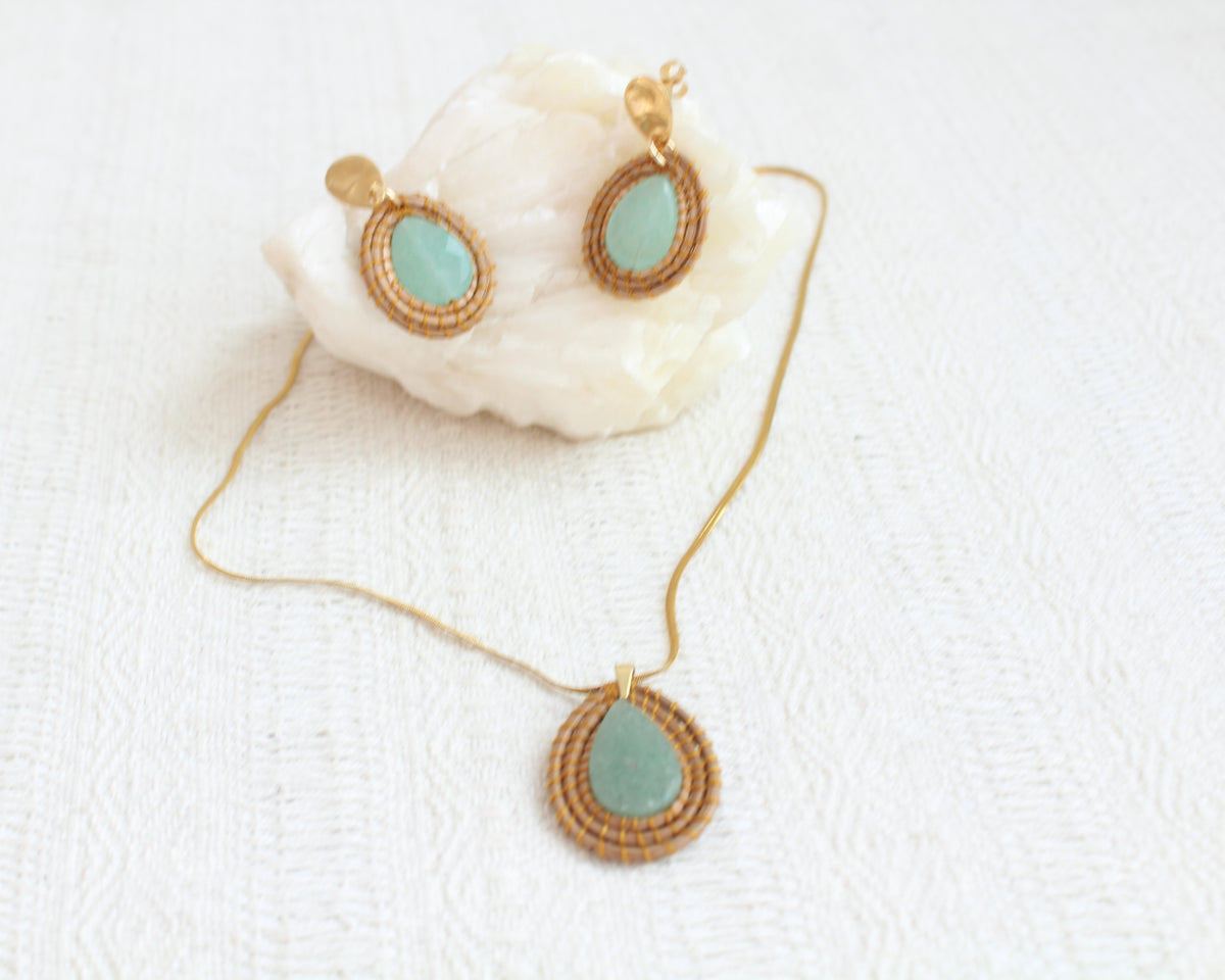 Aretes y Colllar Ocoxal Jade