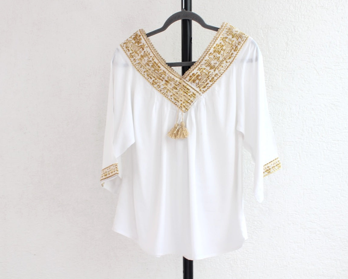 Blusa Cuello V Blanco Burritos