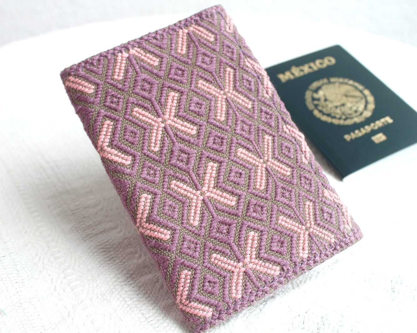 Porta Pasaporte Mariposas Rosa Lila