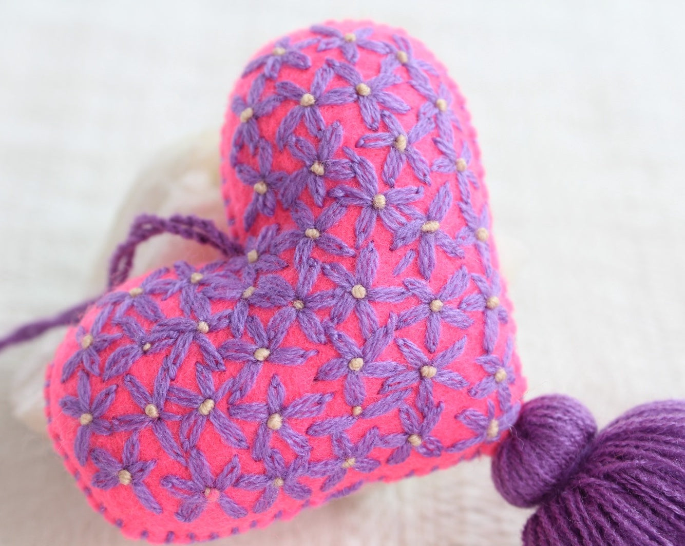 Corazón Florecitas Rosa Morado