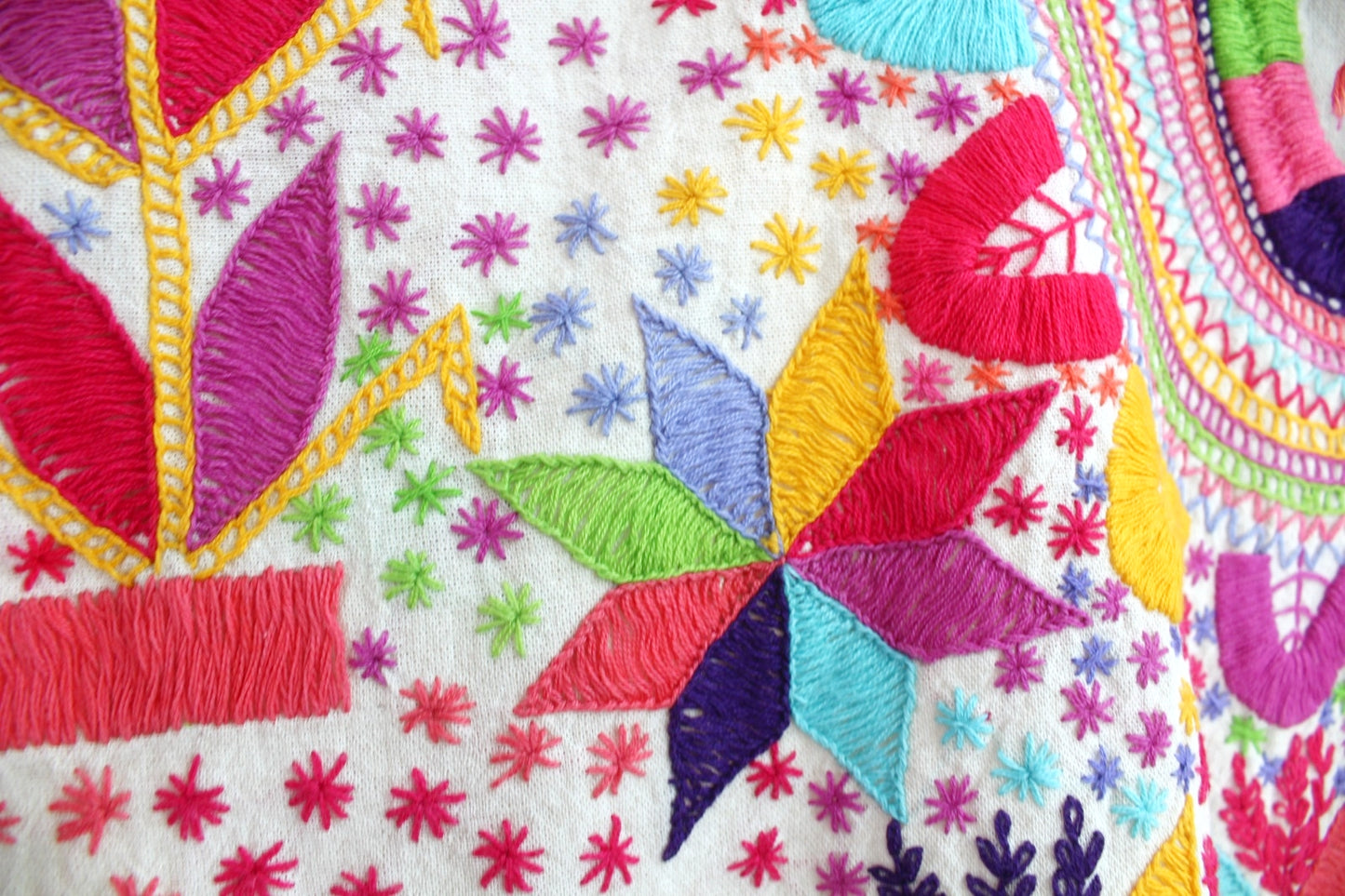 Blusa Milpa CH - M Morado Rosa Amarillo