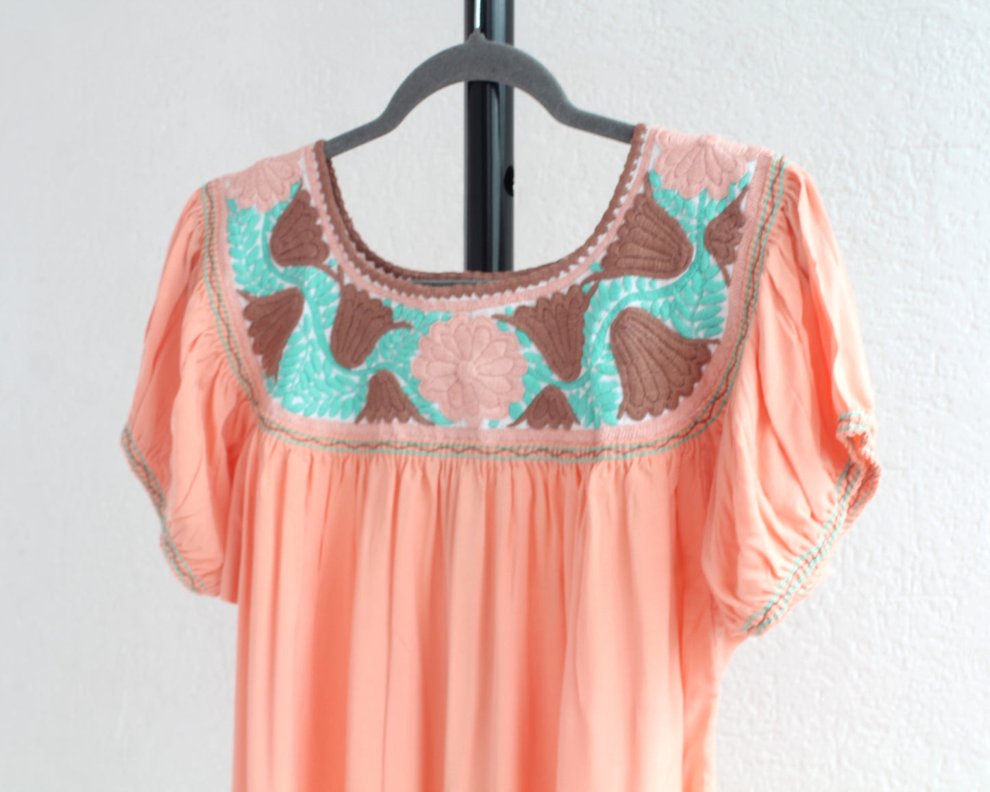 Blusa Aguacatenango Salmon Cafe Turquesa