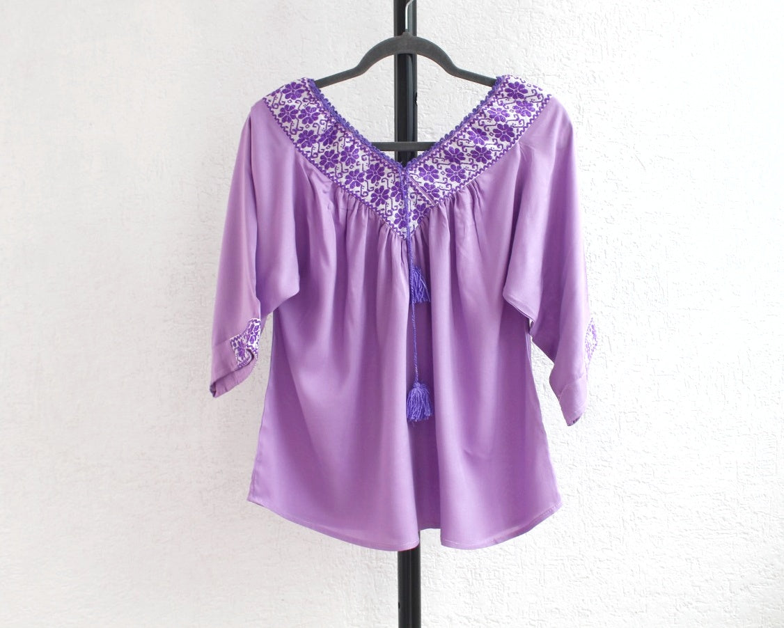 Blusa Cuello V Lila Flores