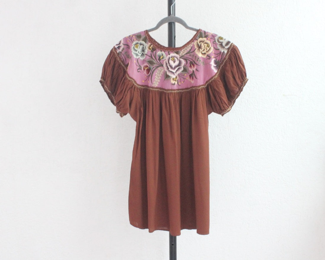 Blusa Abigail Flores Café Rosa  XL - XXL