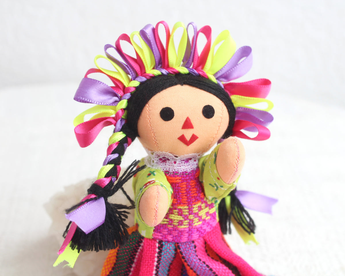 Muñeca Lelé Pequeña Rosa Amarillo Lila
