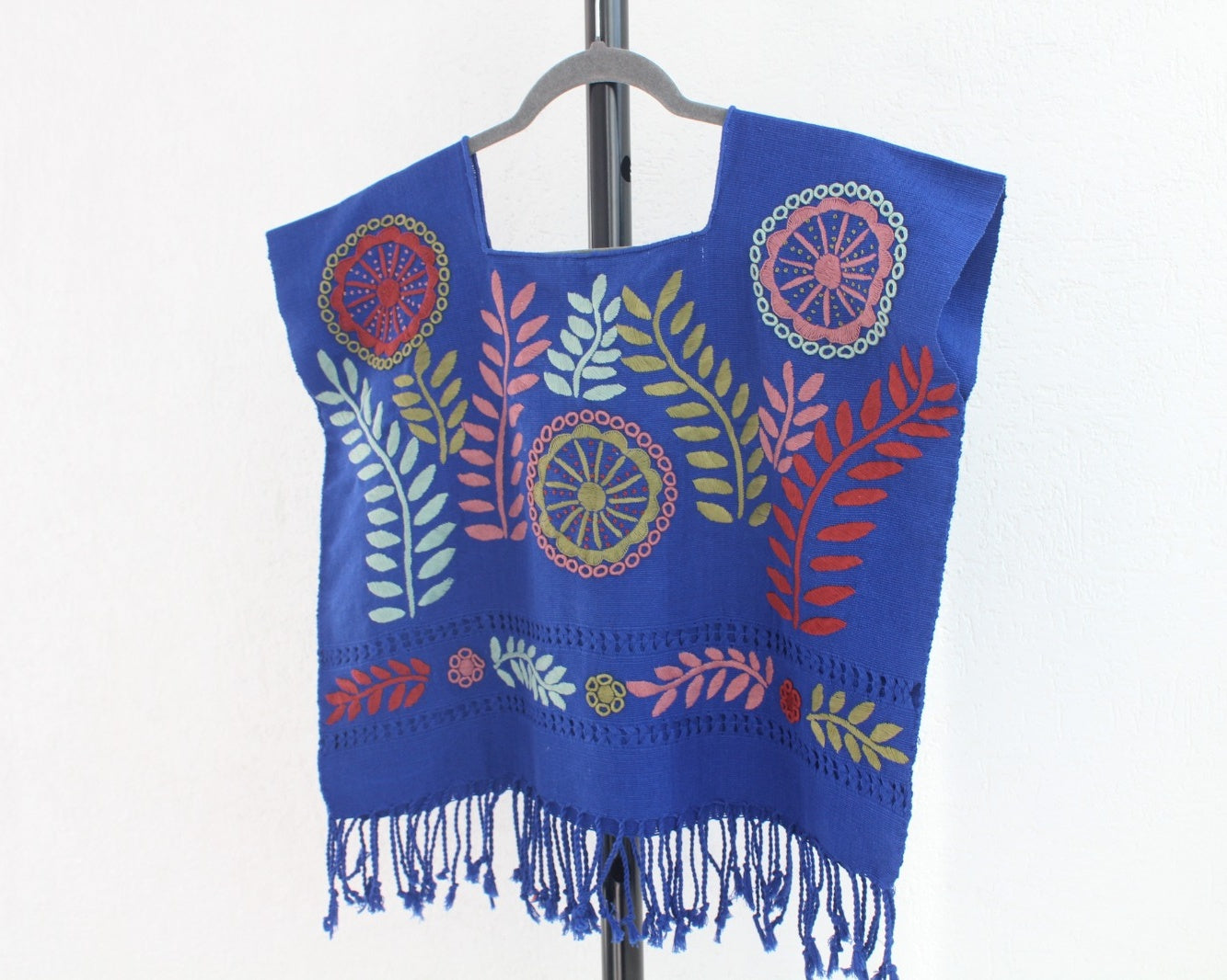 Top Flores Rococo Azul Colores