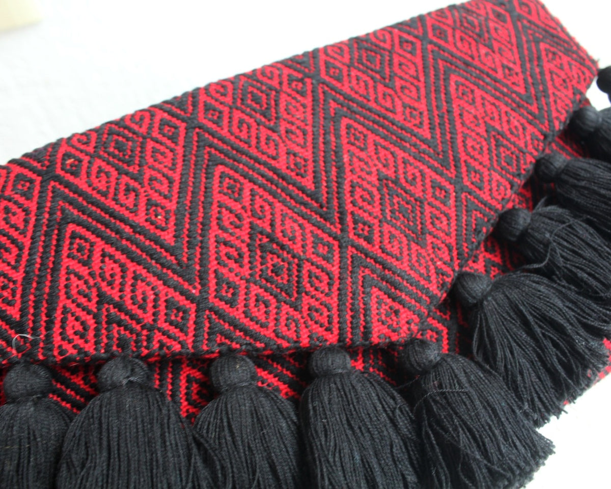 Clutch Artesanal Cosmos Negro Rojo