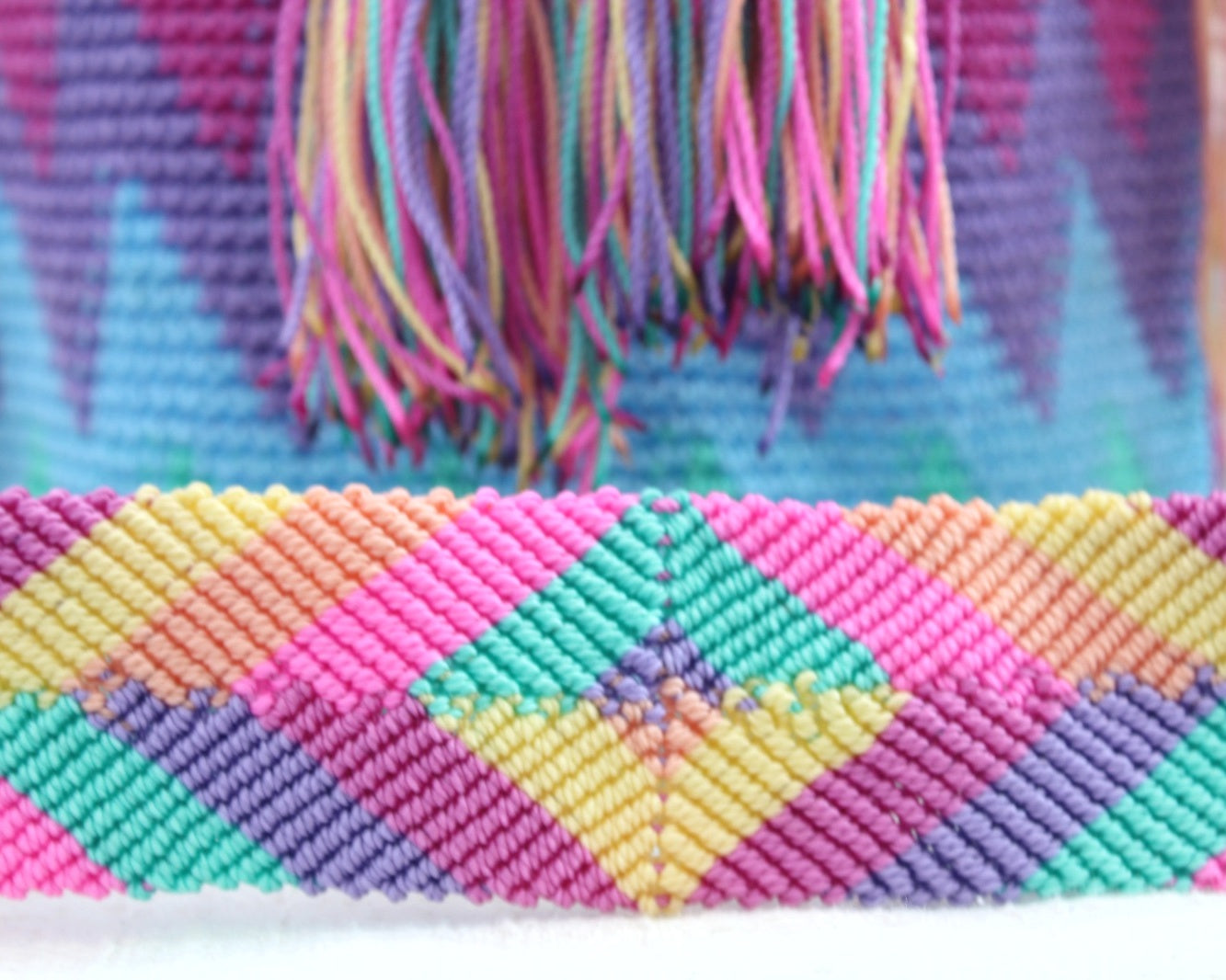 Bolso Morral Zig Zag Melon Rosa Azul