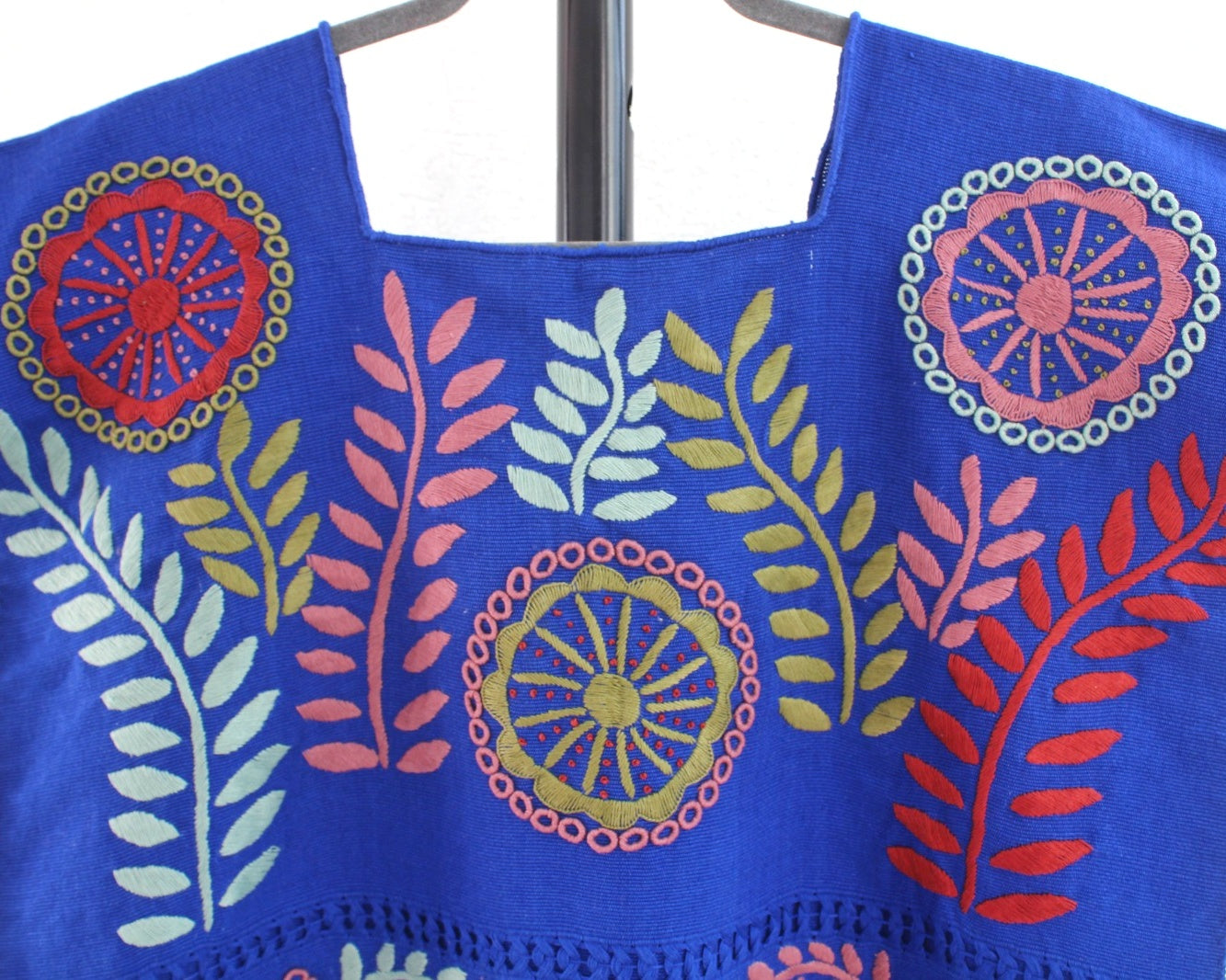 Top Flores Rococo Azul Colores