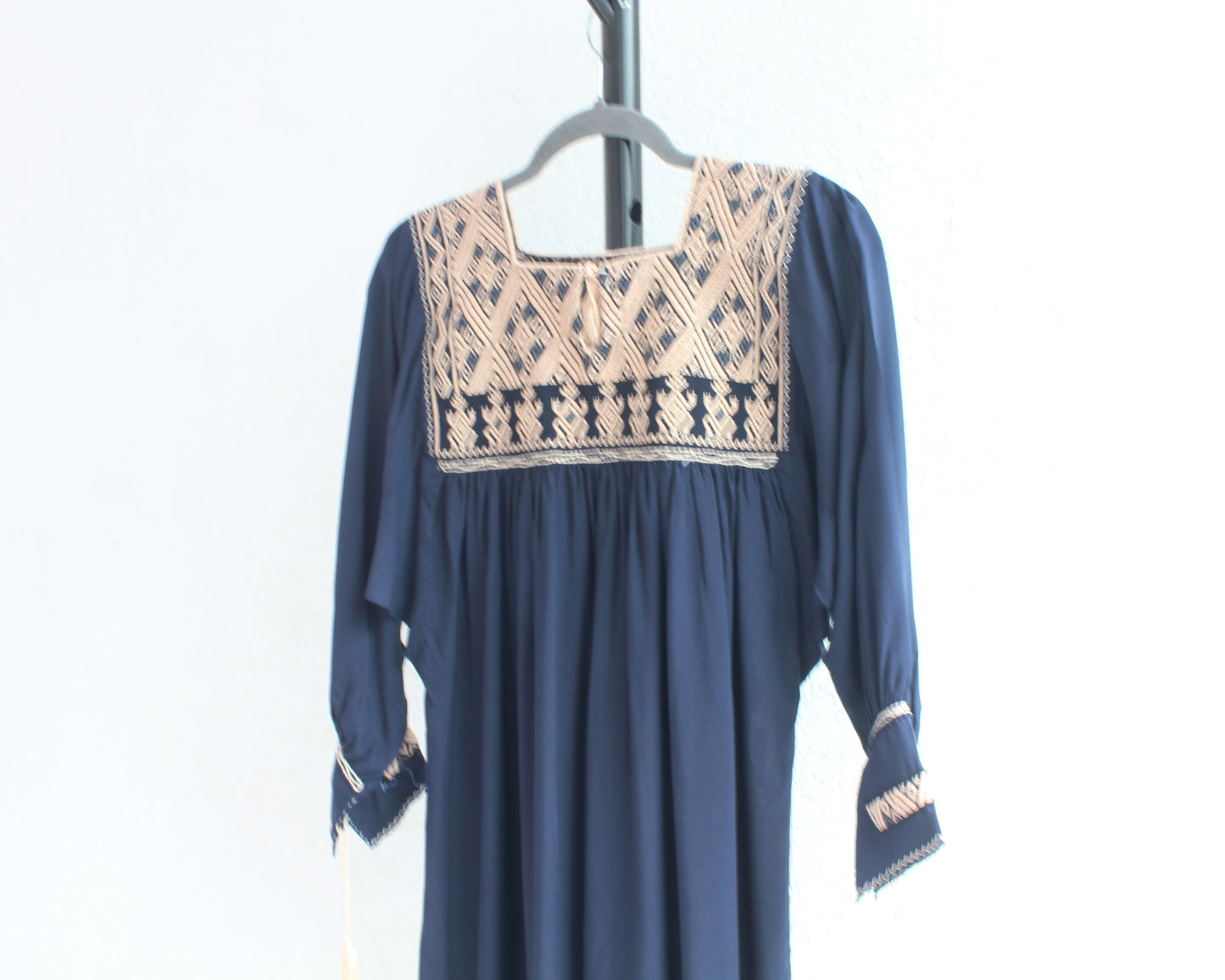 Blusa Elena Azul Marino Beige Unitalla