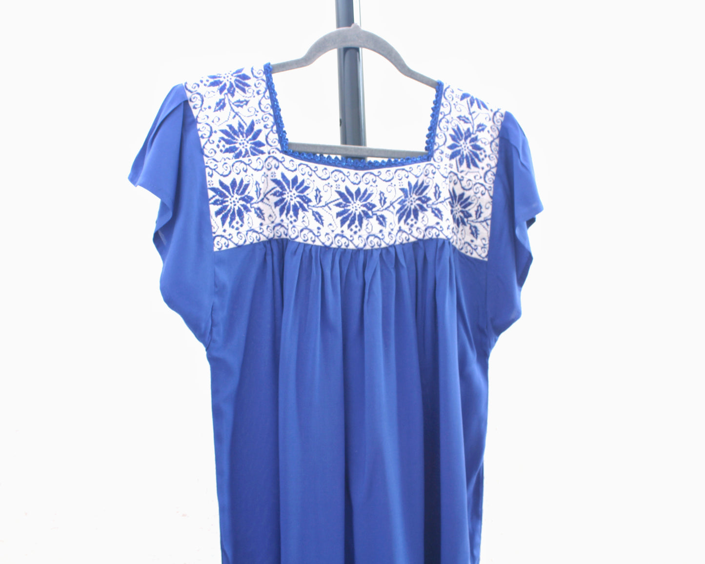 Blusa Bordada Tania Azul Flores