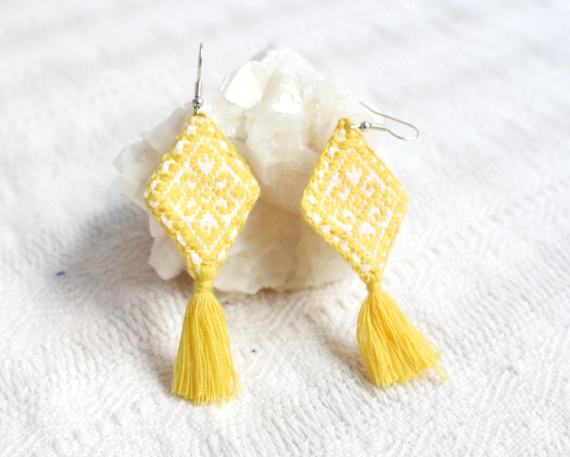 Aretes Grecas Amarillo