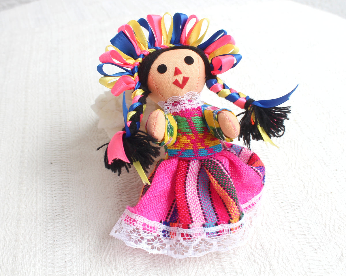 Muñeca Lelé Pequeña Rosa Amarillo Azul