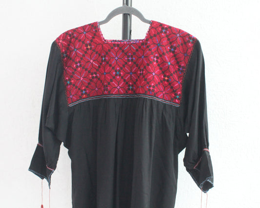 Blusa Cristina Punto de Cruz Negro Rojo