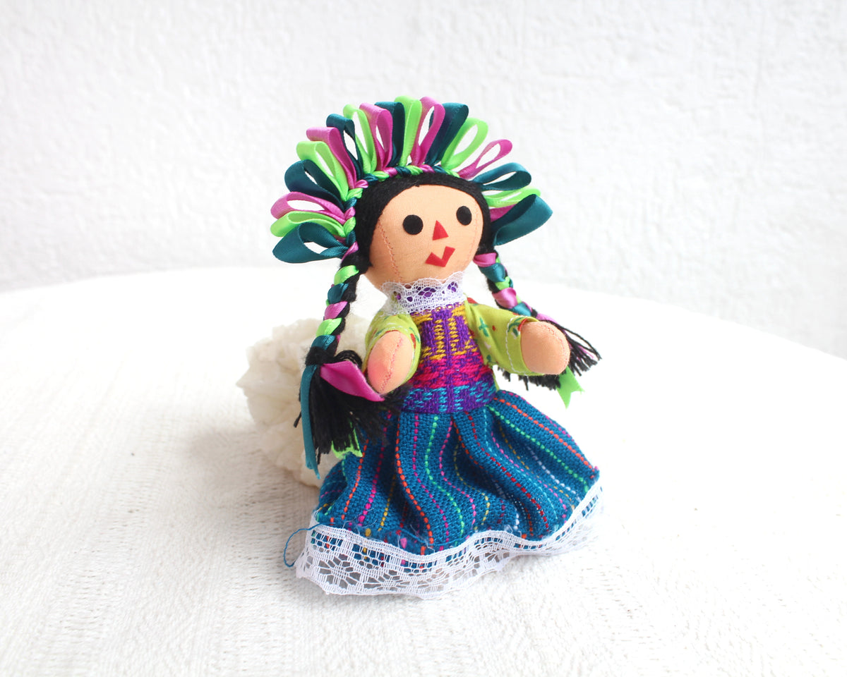 Muñeca Lelé Pequeña Esmeralda Verde Rosa