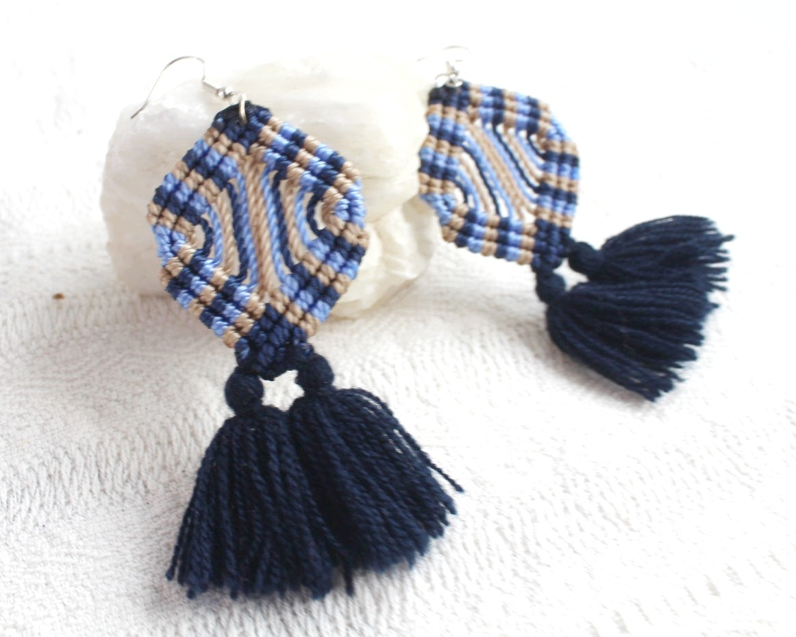 Aretes Tejidos Azul Blanco Beige