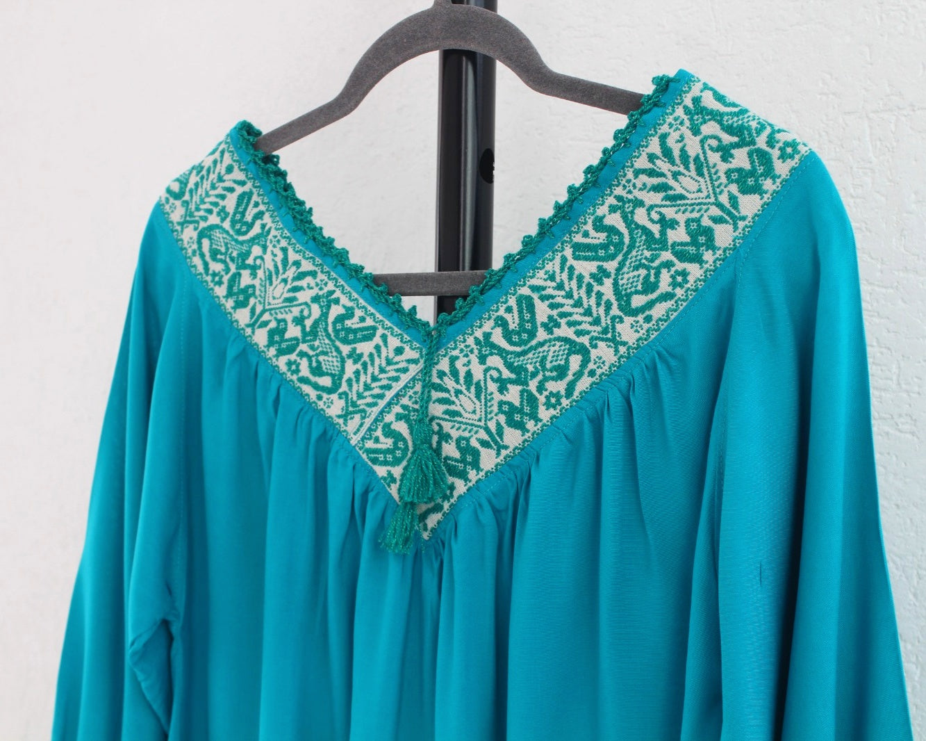 Blusa Cuello V Turquesa Burritos
