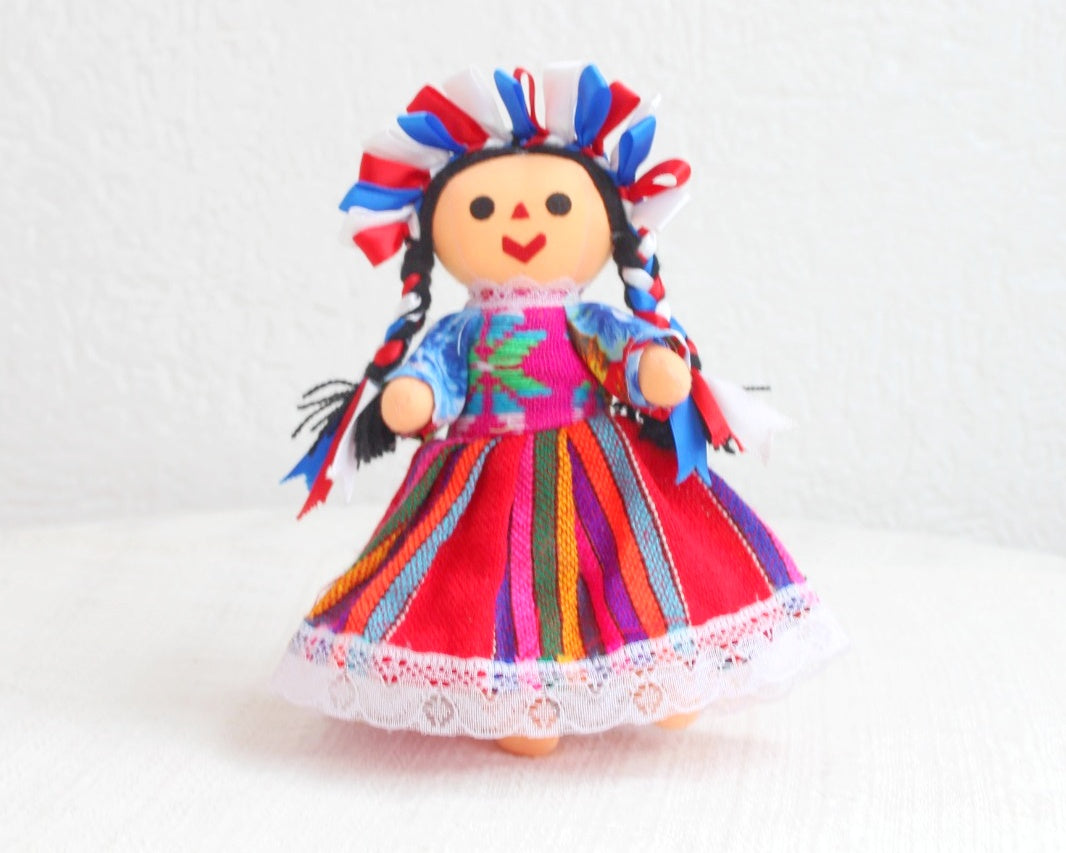 Muñeca Lelé Mediana Rojo Azul Blanco