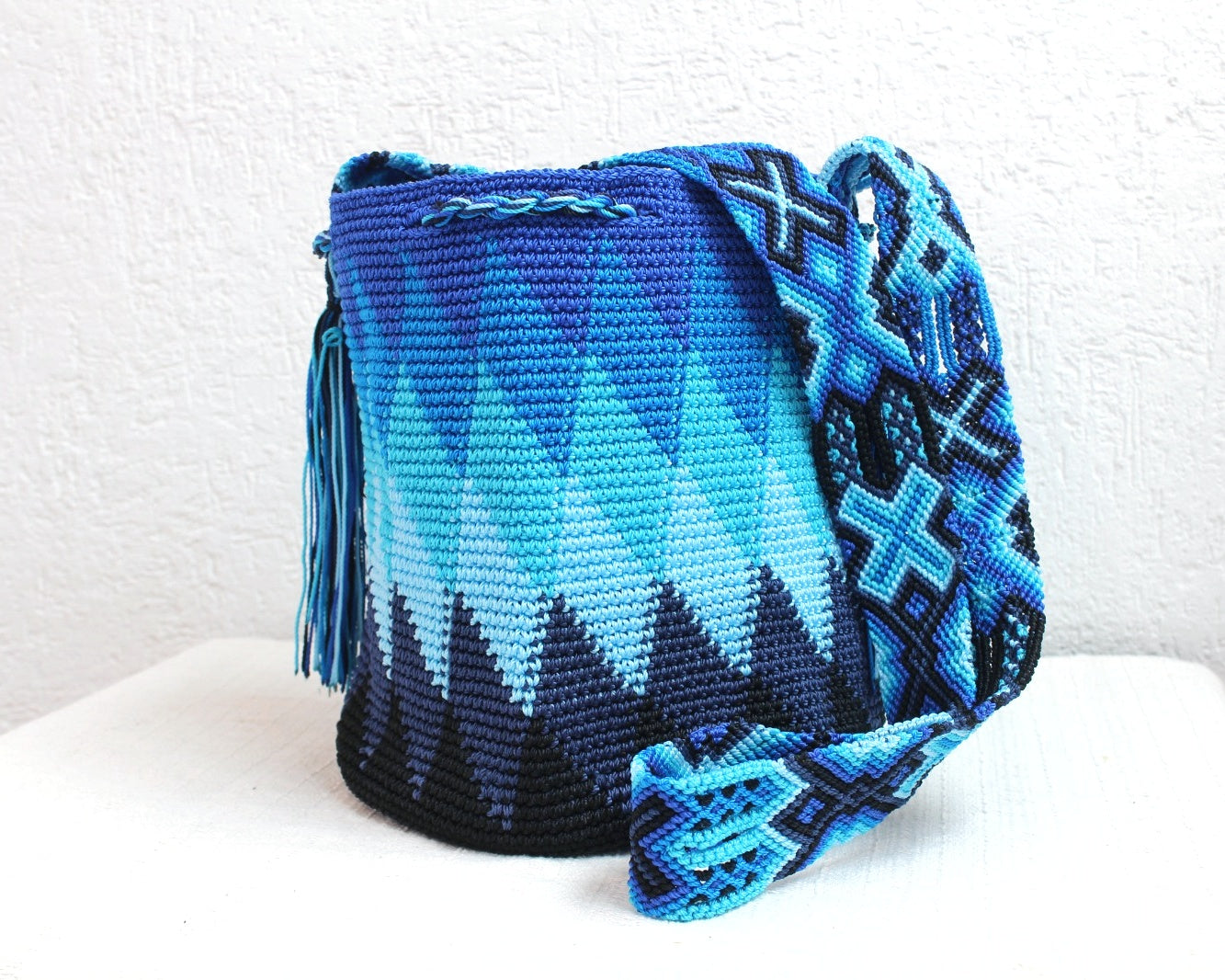 Bolso Morral Rombos Azules